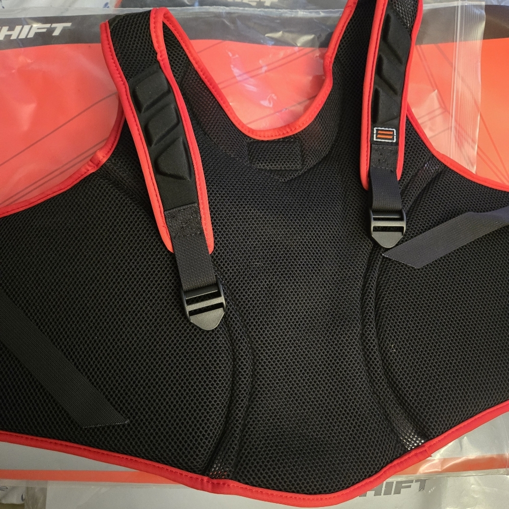 Shift Commando XP Rib Vest Red & Black Adult Medium - Picture 2 of 8